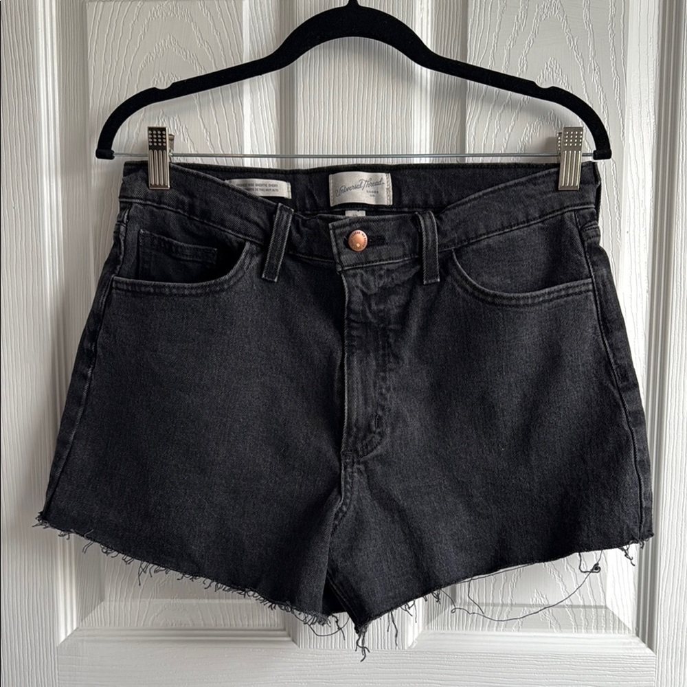 Universal Thread Black Jean Shorts High-Waisted Frayed Hem